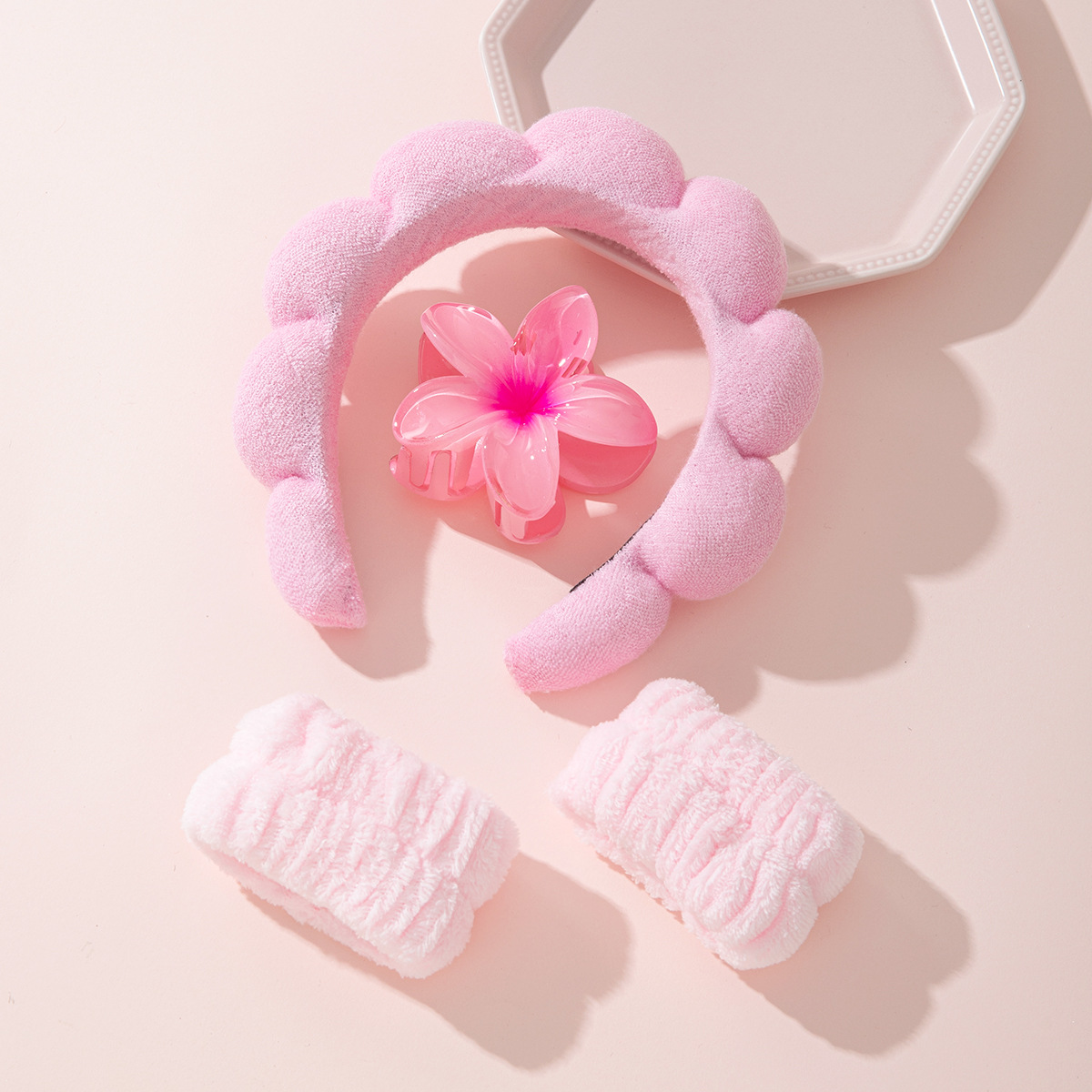 Chic Soft Pink Spa Hair Access - Skincare Pink บทวิจารณ์และราคา